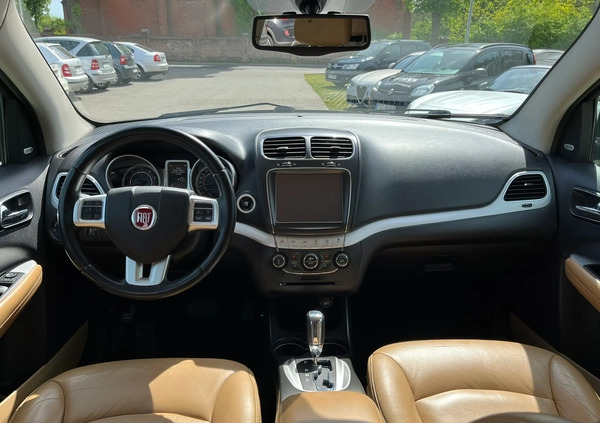 Fiat Freemont cena 53500 przebieg: 198900, rok produkcji 2014 z Radziejów małe 137